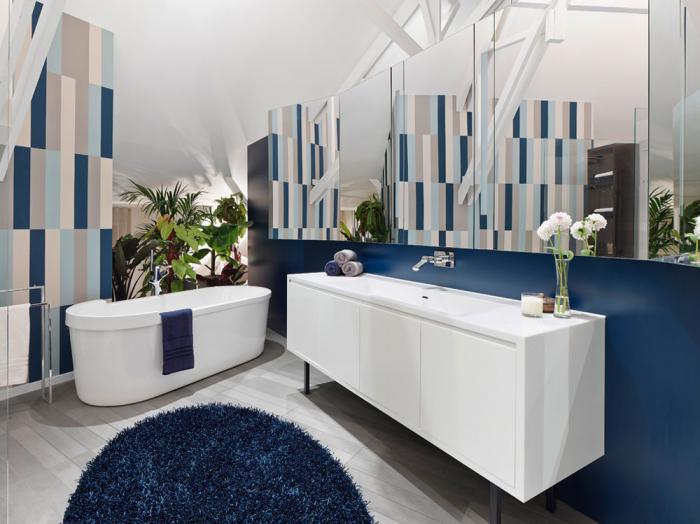 Дизайн ванной комнаты в синем цвете